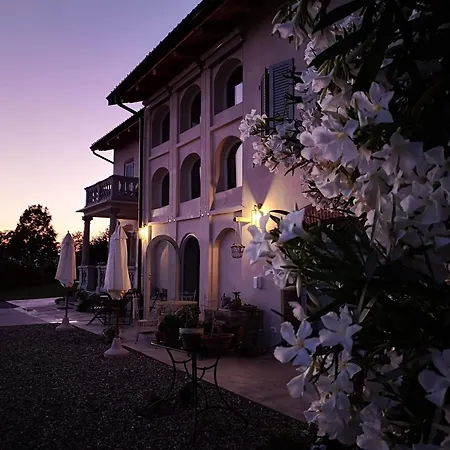 Theresa Sulla Collina Passerano (Piedmont)