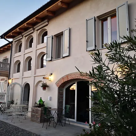 Theresa Sulla Collina Passerano (Piedmont)