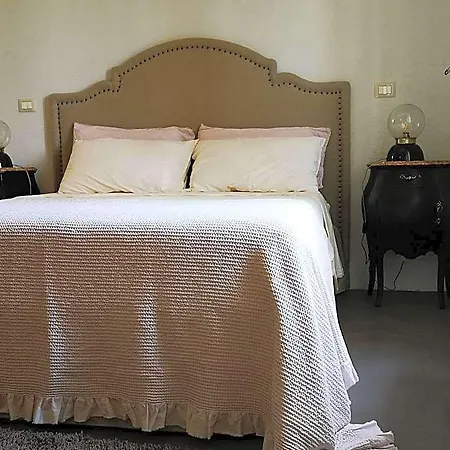 Theresa Sulla Collina 4*